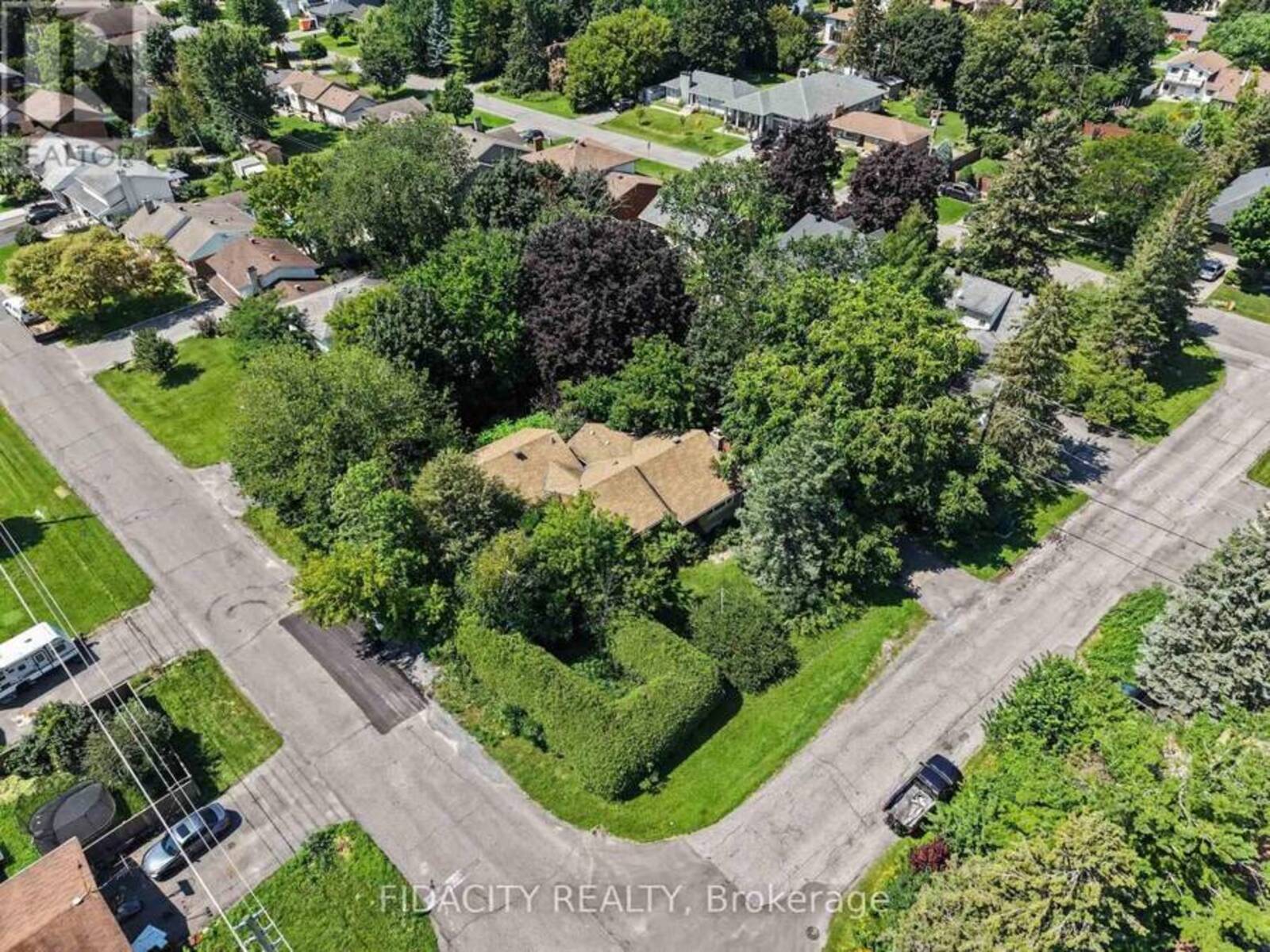 6 MALCOLM PLACE, Ottawa, Ontario K2G 1P4