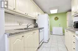 810 - 515 ST LAURENT BOULEVARD | Ottawa Ontario | Slide Image Sixteen