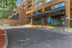 810 - 515 ST LAURENT BOULEVARD | Ottawa Ontario | Slide Image Two