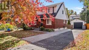 826 COLSON AVENUE | Ottawa Ontario | Slide Image Two