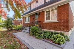826 COLSON AVENUE | Ottawa Ontario | Slide Image Three