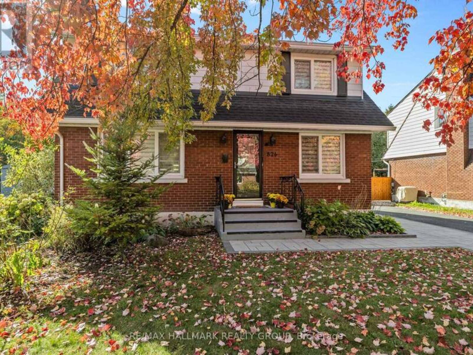 826 COLSON AVENUE, Ottawa, Ontario K1G 1R7