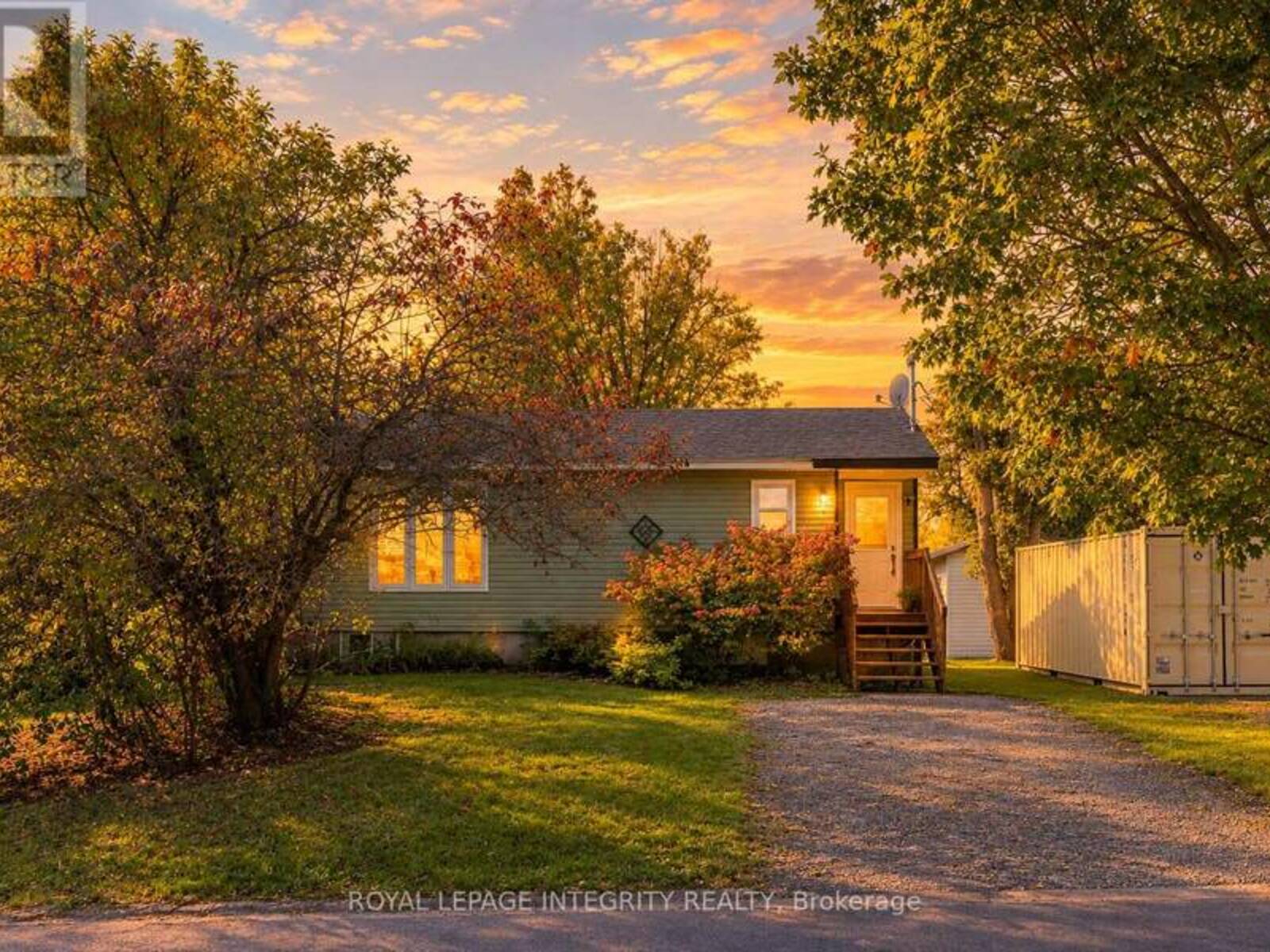 32 PHILLIPS STREET, McNab-Braeside, Ontario K0A 1G0