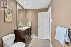 9 FOXRUN LANE | Ottawa Ontario | Slide Image Sixteen