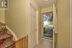 28 MONTEREY DRIVE | Ottawa Ontario | Slide Image Four