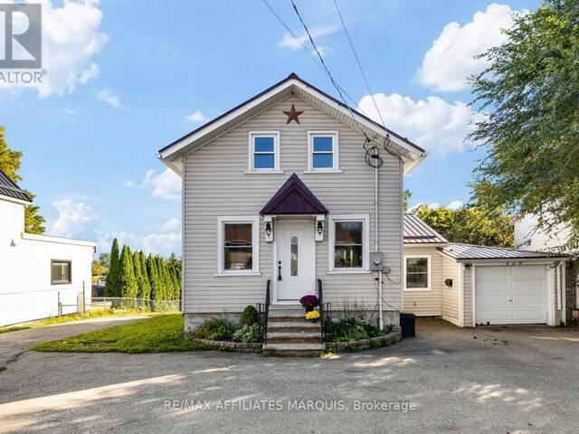 120 QUEEN STREET Smiths Falls Ontario, K7A 3N6 - 3 Bedrooms Waterfront Home For sale