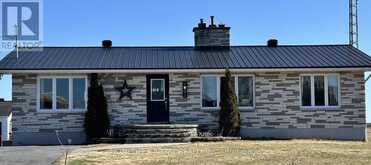 1091 COUNTY RD 15 ROAD | Alfred and Plantagenet Ontario | Slide Image Two
