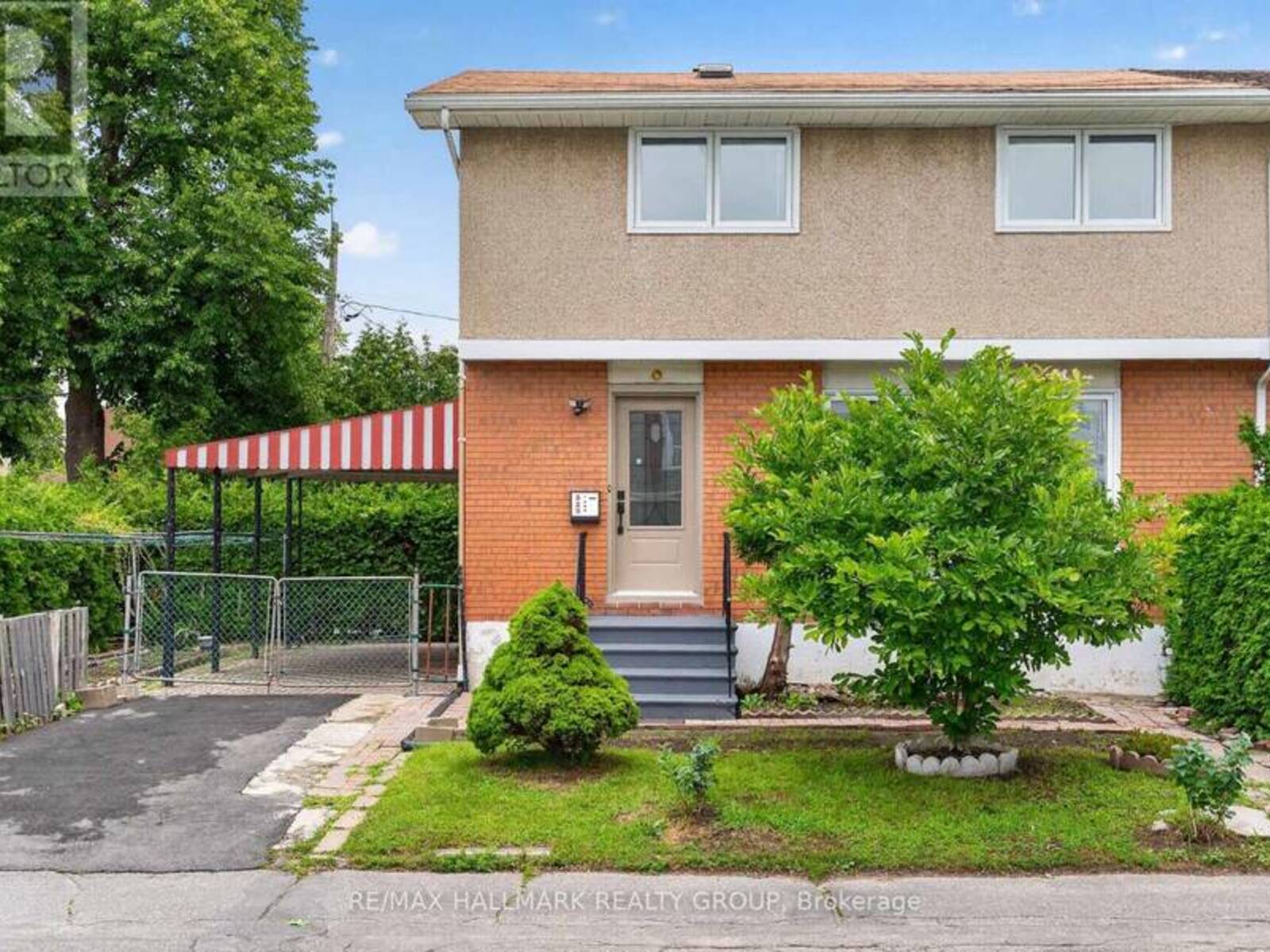 323 POULIN AVENUE, Ottawa, Ontario K2B 5T7