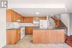 182 ANNAPOLIS CIRCLE | Ottawa Ontario | Slide Image Six