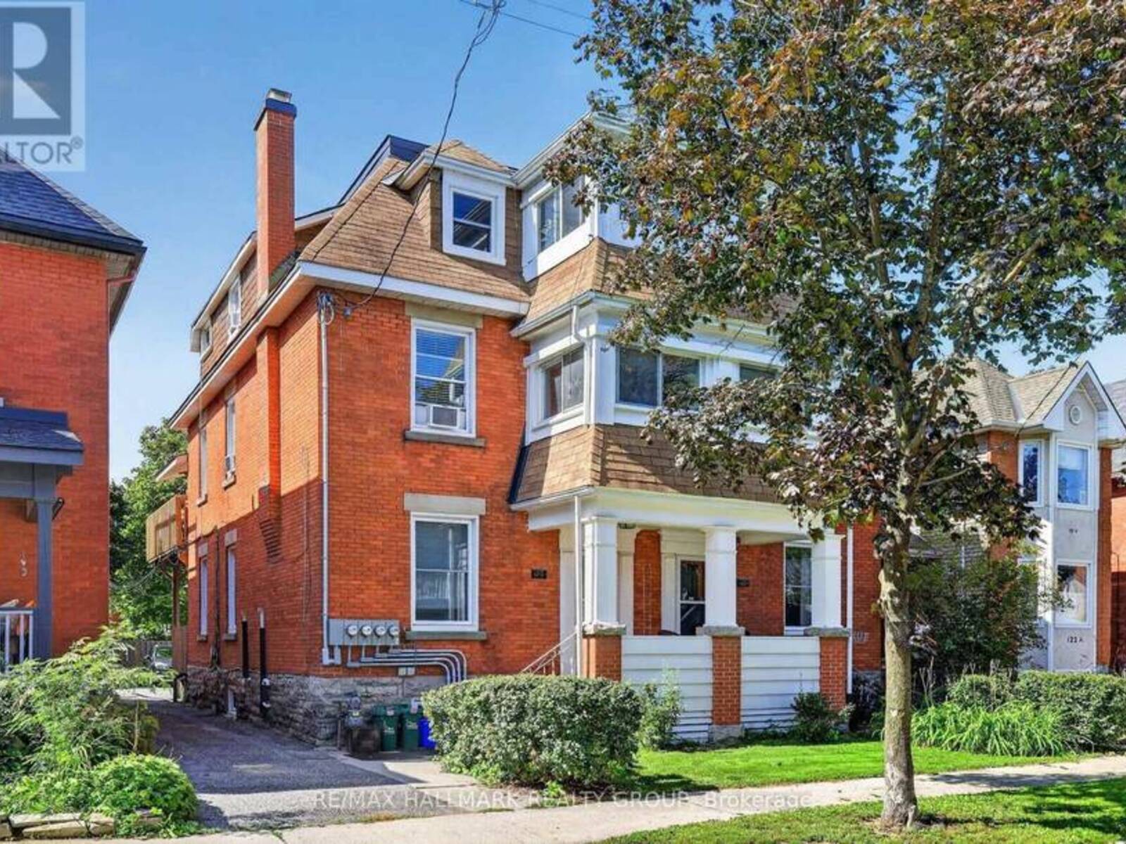 124-126 IRVING AVENUE, Ottawa, Ontario K1Y 1Z4