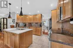 2117 SANDY OAKS DRIVE | Ottawa Ontario | Slide Image Seventeen