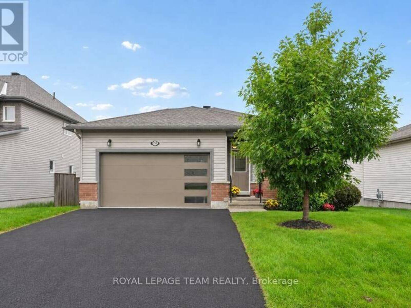 253 EDEY STREET, Arnprior, Ontario K7S 0G3