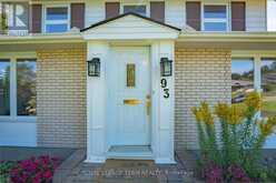 93 BEAVER RIDGE | Ottawa Ontario | Slide Image Three