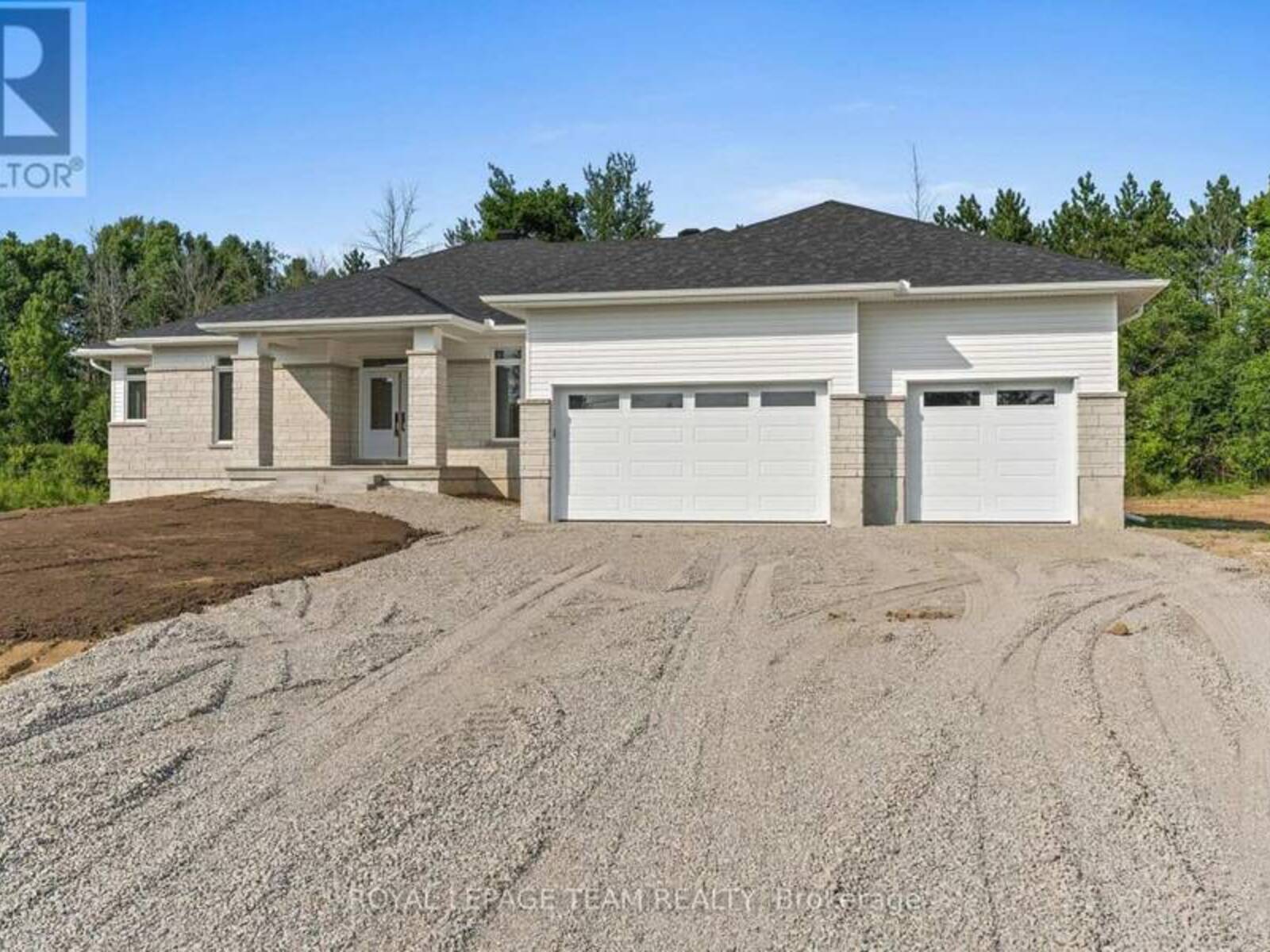 26 IRVIN WOERMKE STREET, McNab-Braeside, Ontario K0A 1G0