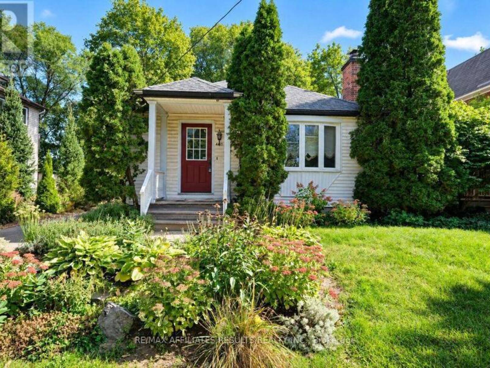 481 TWEEDSMUIR AVENUE, Ottawa, Ontario K1Z 5P1