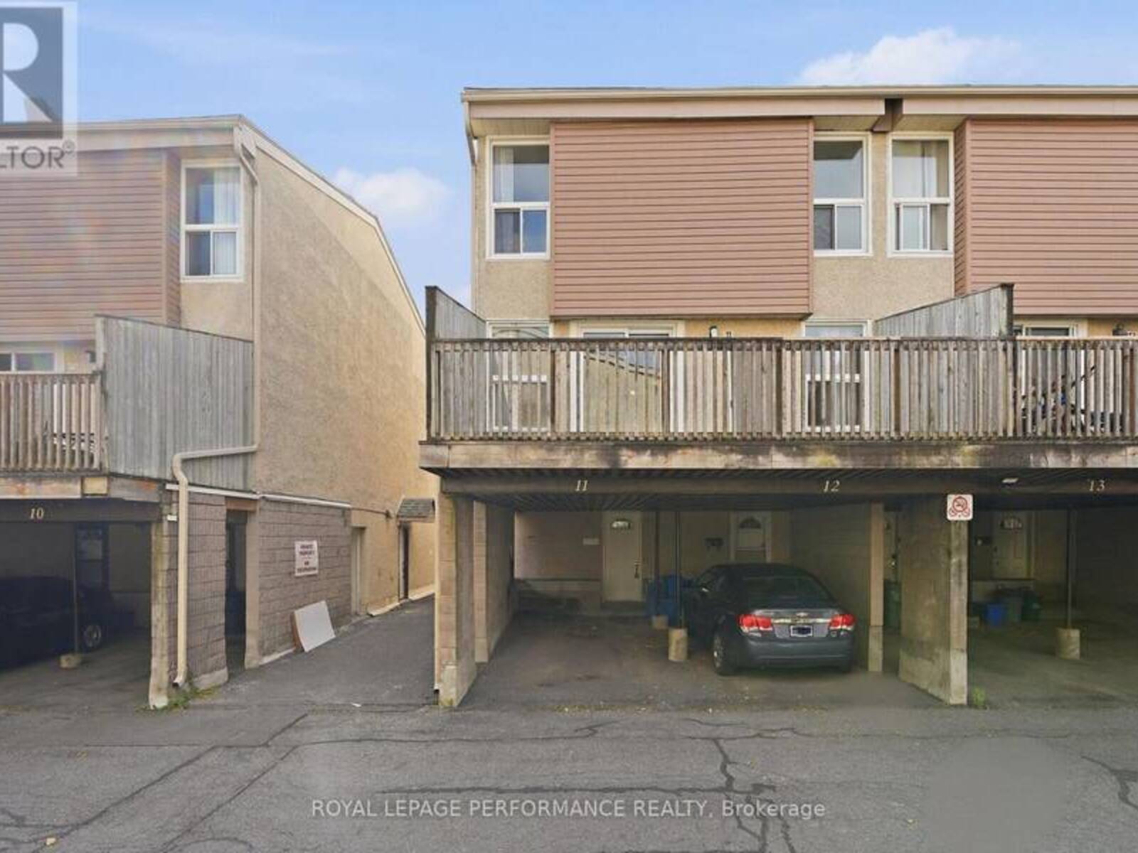 11 - 3415 UPLANDS DRIVE, Ottawa, Ontario K1V 9N3