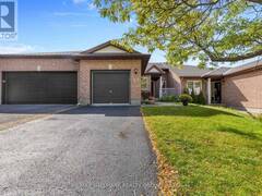 17 QUINTERRA COURT Ottawa Ontario, K1V 1K8