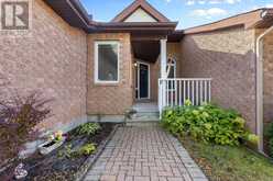 17 QUINTERRA COURT | Ottawa Ontario | Slide Image Three