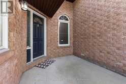 17 QUINTERRA COURT | Ottawa Ontario | Slide Image Four