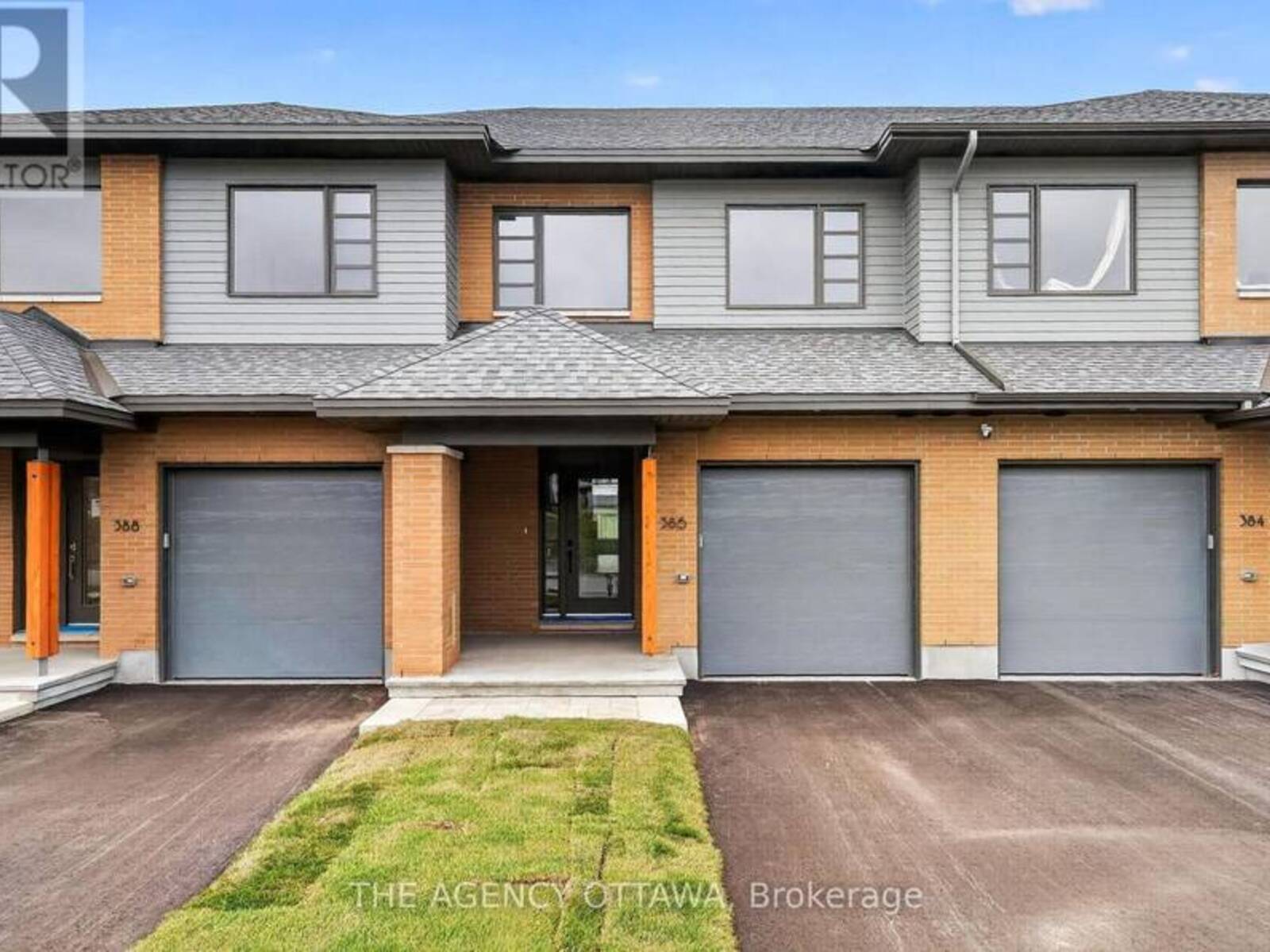 386 WALDEN DRIVE, Ottawa, Ontario K2K 0M9