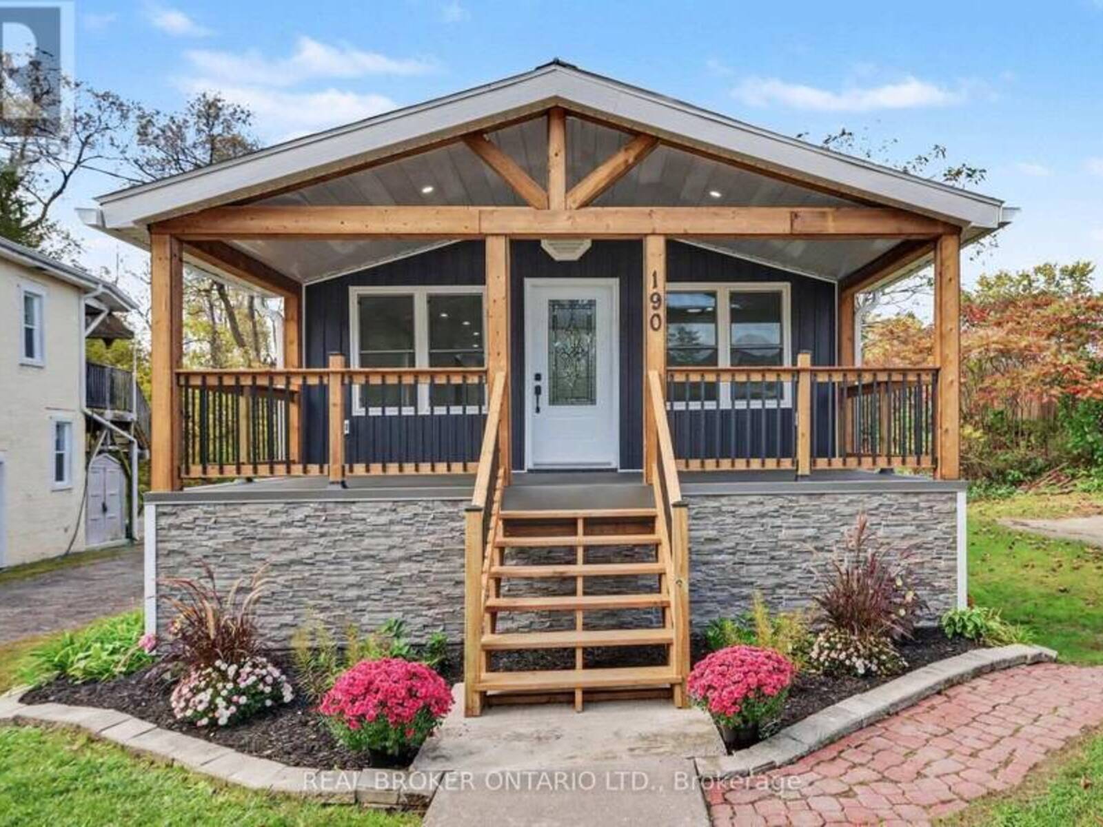 190 ORMOND STREET, Brockville, Ontario K6V 2L3
