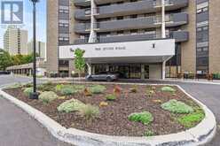 PH-4 900 DYNES ROAD | Ottawa Ontario | Slide Image Thirty-one