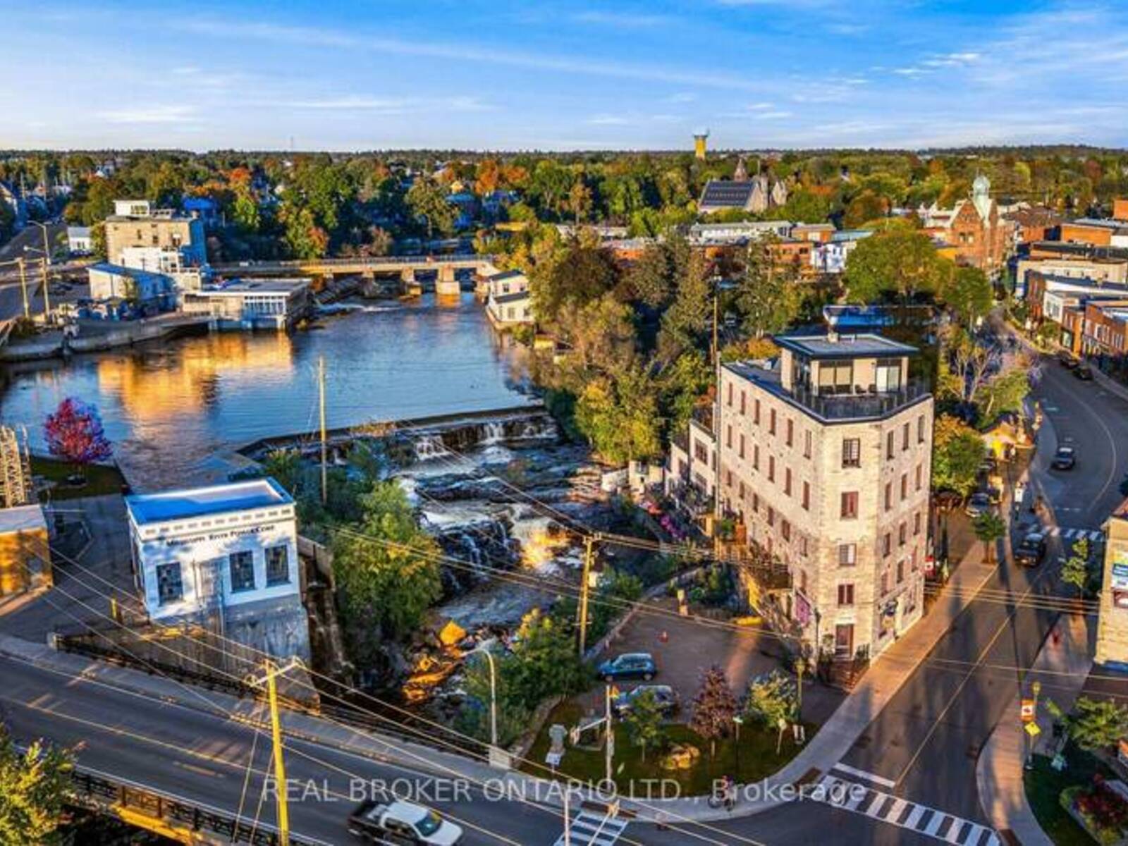 203 - 7 MILL STREET, Almonte, Ontario K0A 1A0