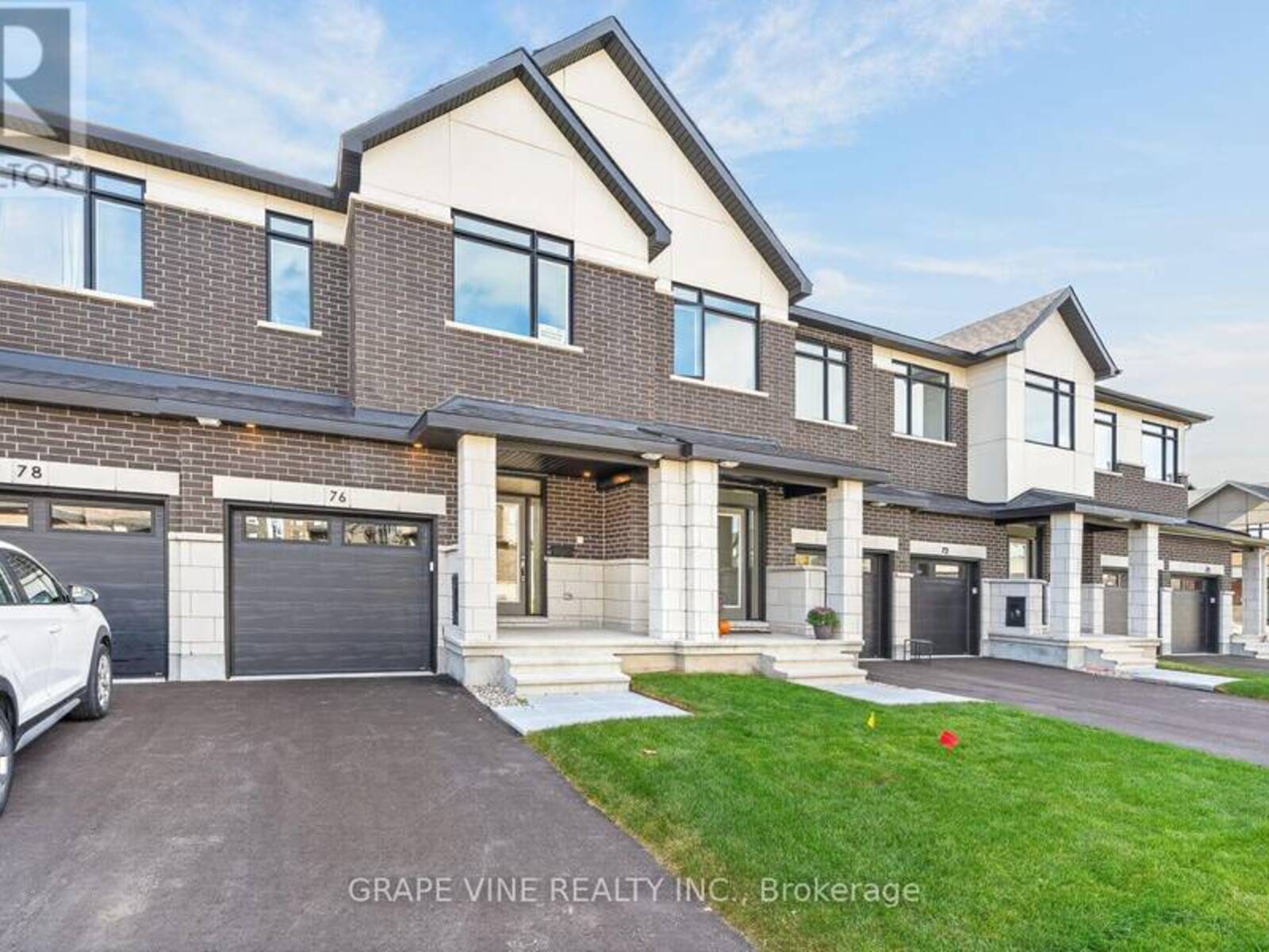 76 SAN FELICE CIRCLE, Ottawa, Ontario K2S 2R9