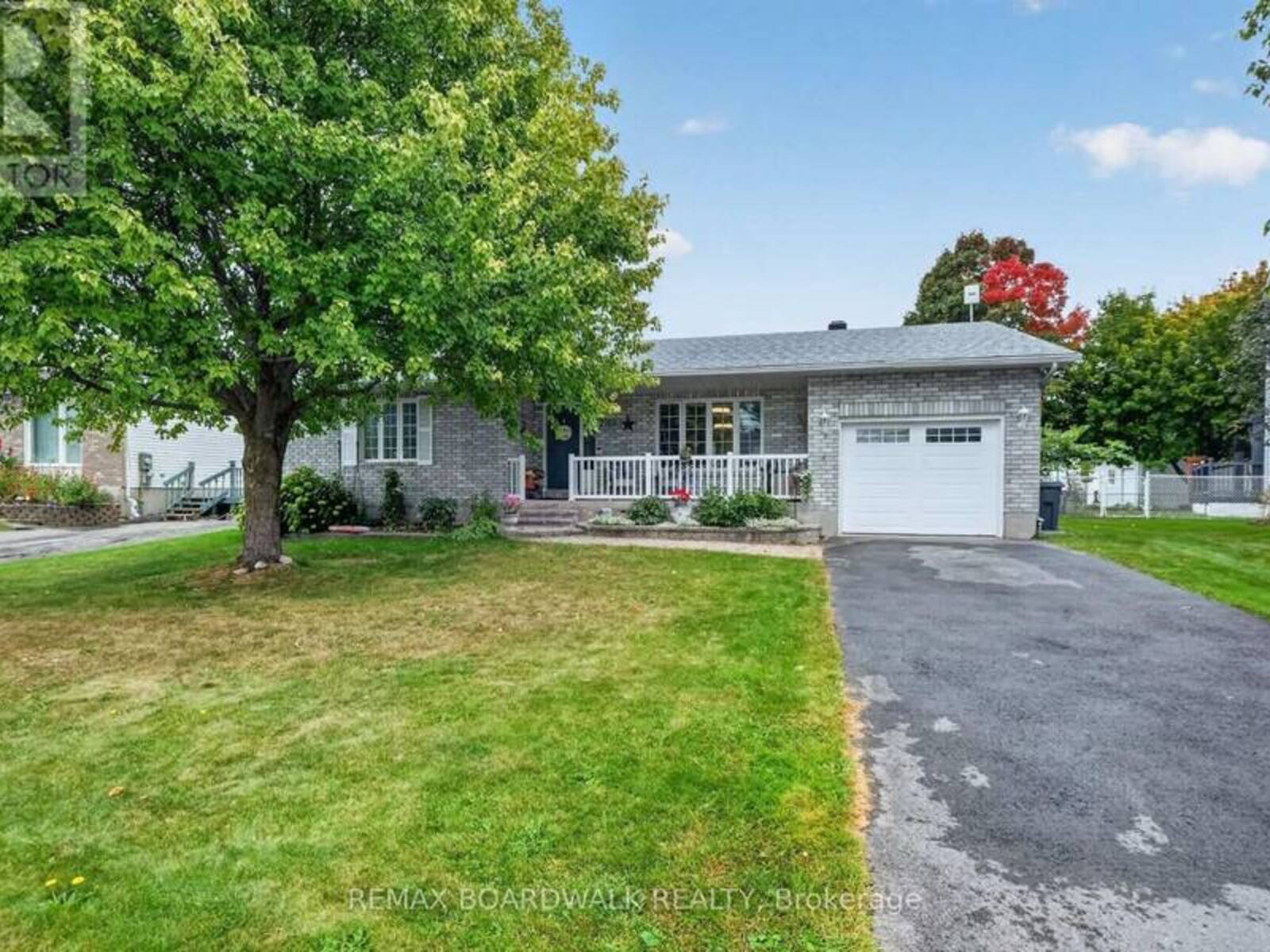 2762 JULIE STREET, Clarence-Rockland, Ontario K4K 1M2
