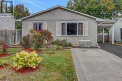 11 COURTNEY ROAD | Ottawa Ontario | Slide Image Two