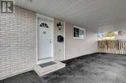 11 COURTNEY ROAD | Ottawa Ontario | Slide Image Six