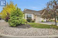 522 SILVERBELL CRESCENT | Ottawa Ontario | Slide Image Four