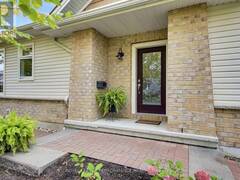 522 SILVERBELL CRESCENT Ottawa Ontario, K1T 0P1