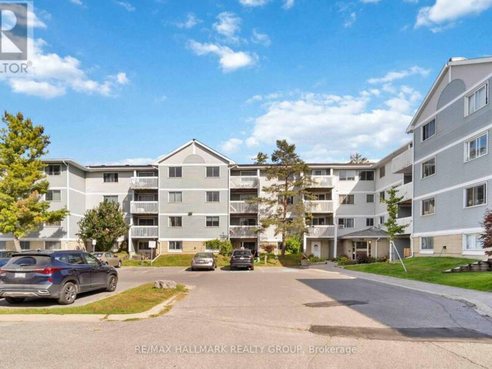 400 - 218 VIEWMOUNT DRIVE, Ottawa, Ontario K2E 7X5