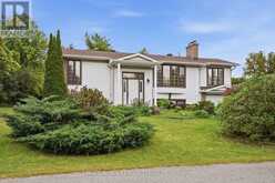 5293 MCLEAN CRESCENT | Ottawa Ontario | Slide Image Three