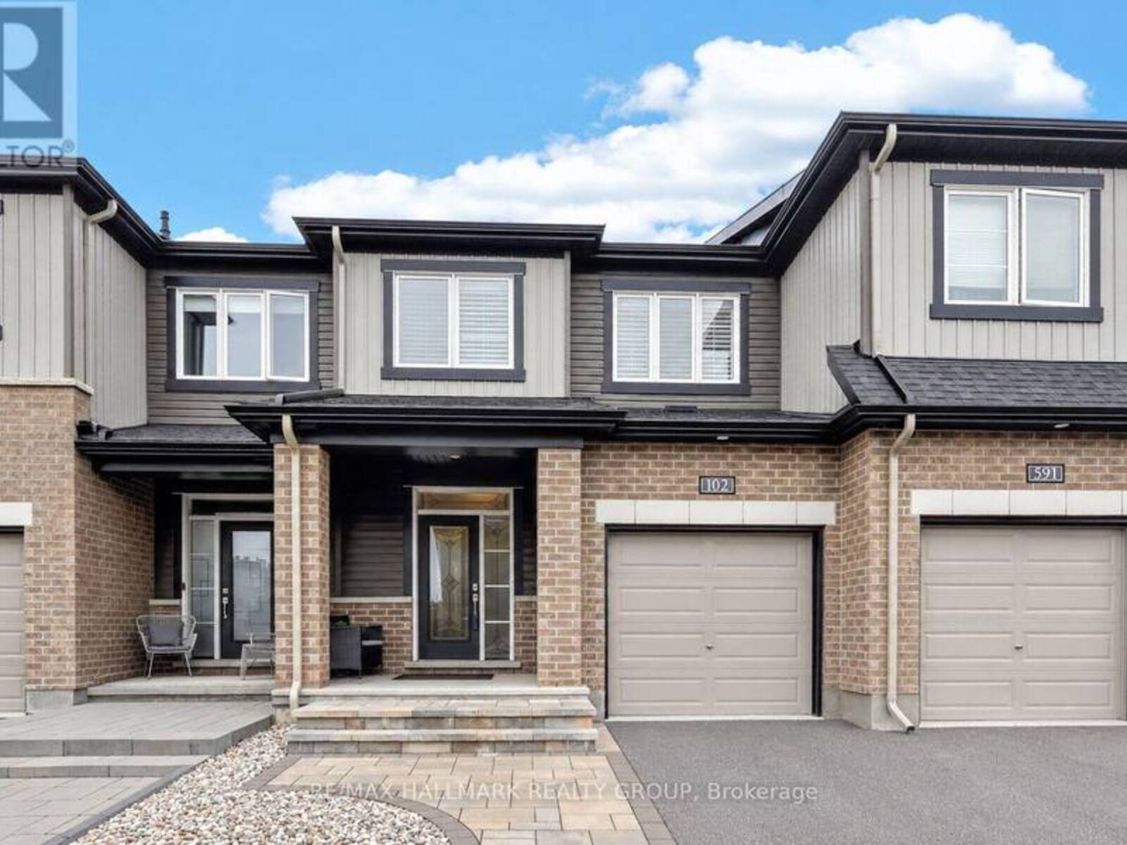 102 AQUARIUM AVENUE, Ottawa, Ontario K4A 5G6