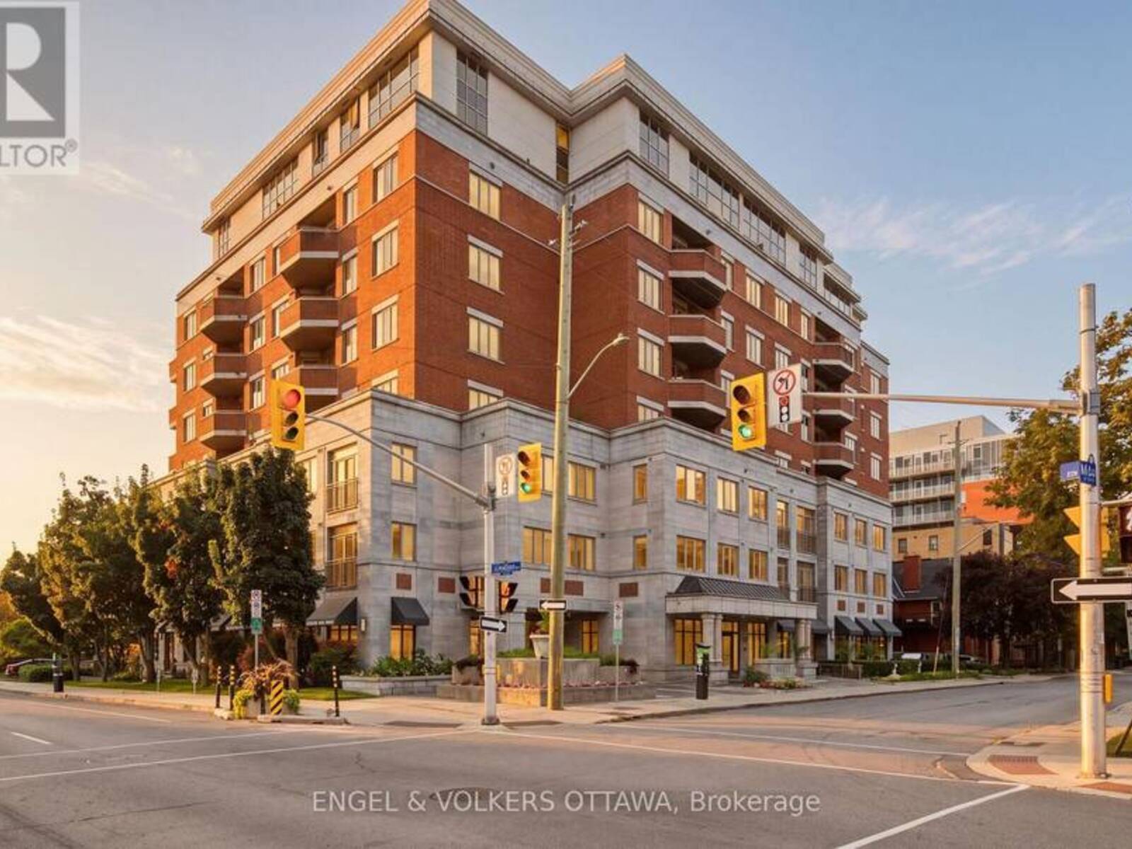 312 - 320 MCLEOD STREET, Ottawa, Ontario K2P 1A3