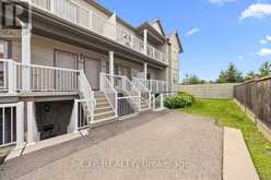 12 - 128 STERNES PRIVATE | Ottawa Ontario | Slide Image Four