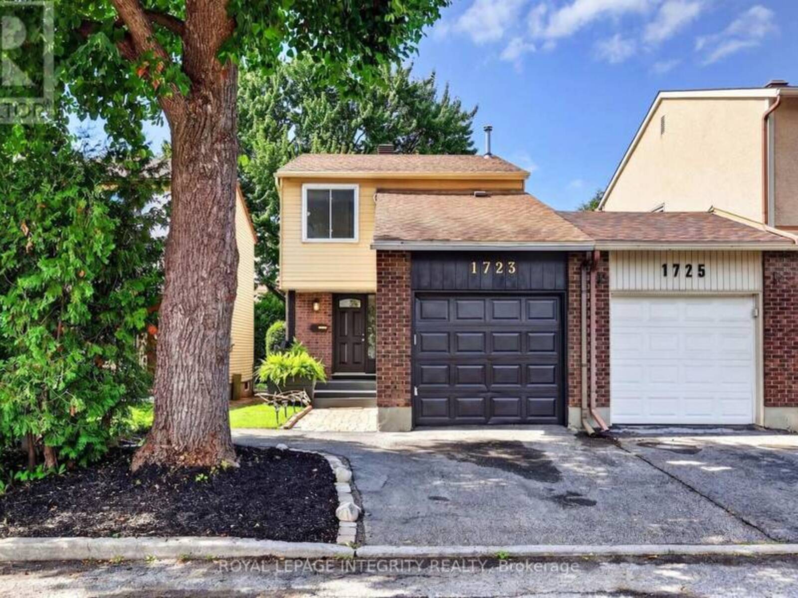 1723 LAFRANCE DRIVE, Ottawa, Ontario K1E 2H1