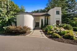 3599 DELSON DRIVE | Ottawa Ontario | Slide Image Two