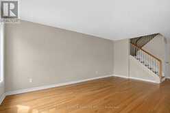 7 BARNSTONE DRIVE | Ottawa Ontario | Slide Image Ten