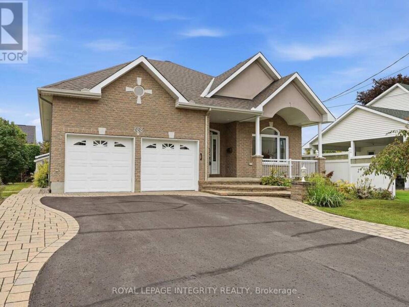 888 HIAWATHA PARK ROAD, Ottawa, Ontario K1C 3B1