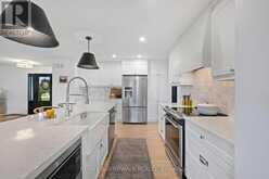 540 CRAIN DRIVE | Perth Ontario | Slide Image Seventeen