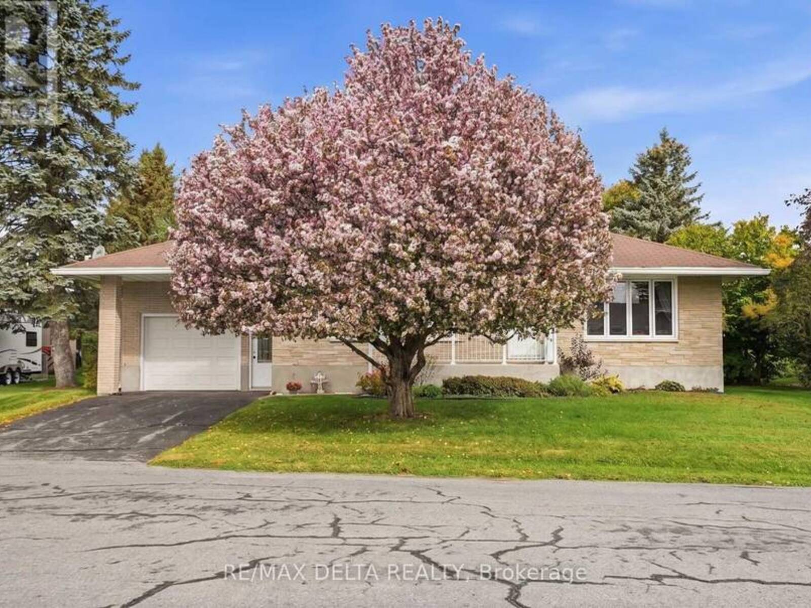 6 PLACE MADELEINE STREET, The Nation, Ontario K0C 2B0