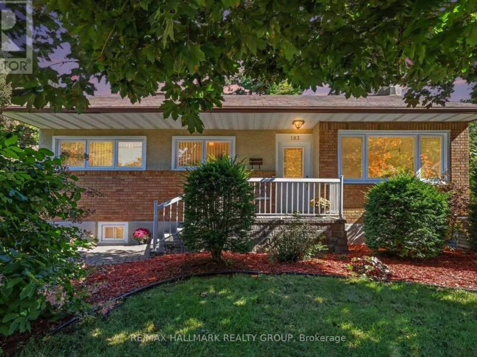 183 MARTIN AVENUE, Ottawa, Ontario K1K 2V2