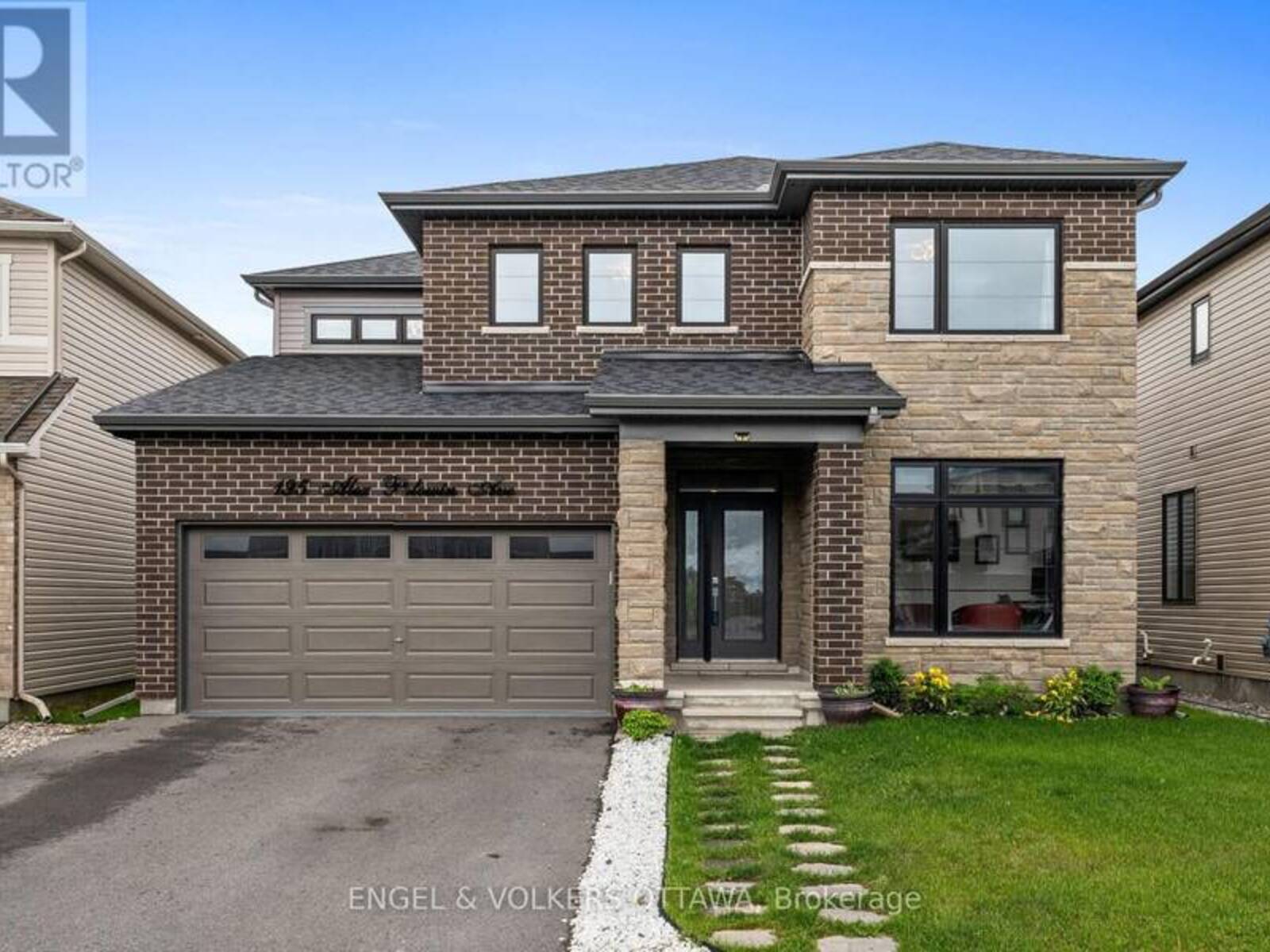195 ALEX POLOWIN AVENUE, Ottawa, Ontario K2J 6E8