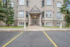 7 - 50 BRIARGATE PRIVATE | Ottawa Ontario | Slide Image Two