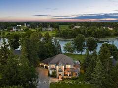 5833A RIDEAU VALLEY DRIVE N Ottawa Ontario, K4M 1B3