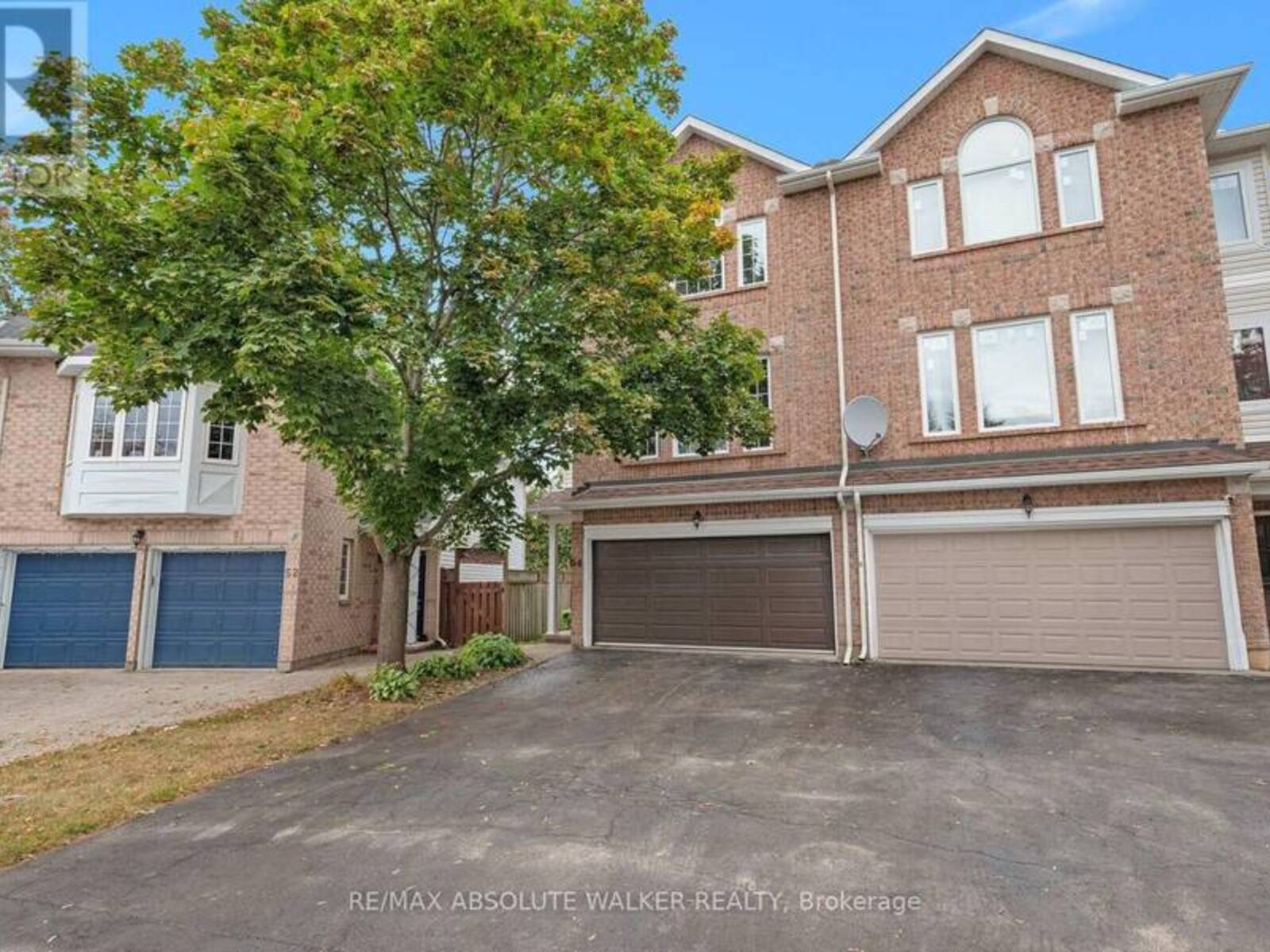 54 CASTLE GLEN CRESCENT, Ottawa, Ontario K2L 4H1