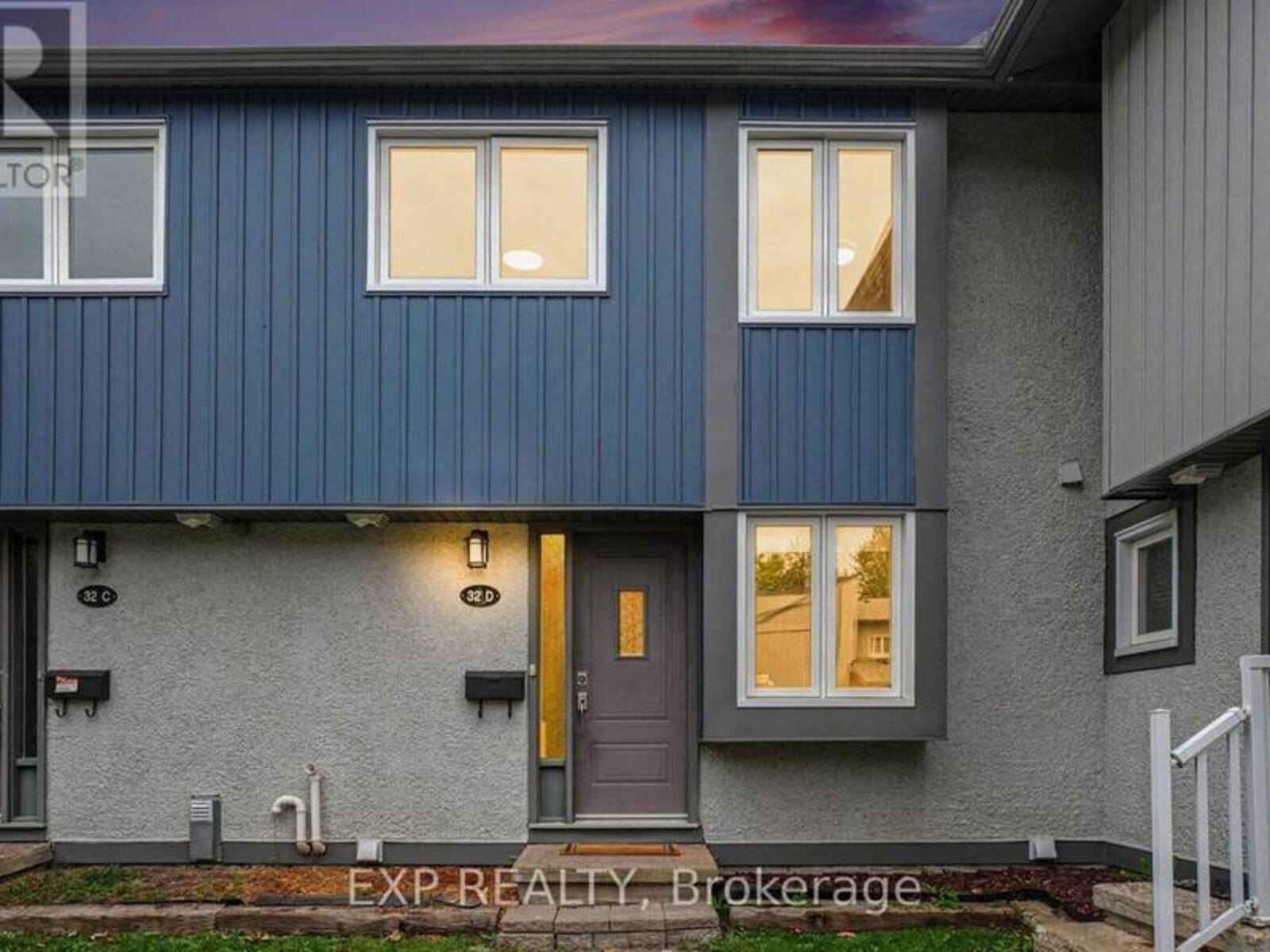 D - 32 BENLEA DRIVE, Ottawa, Ontario K2G 4A8